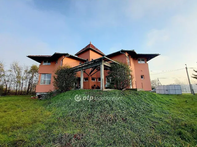 Eladó ház Mezőnyárád 625 nm