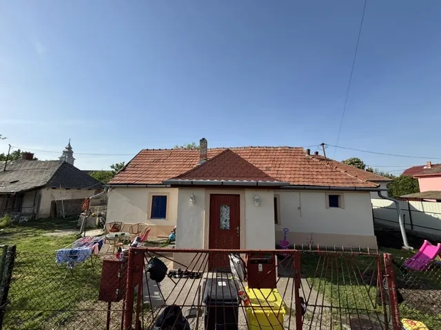 Eladó ház Mezőkeresztes 49 nm