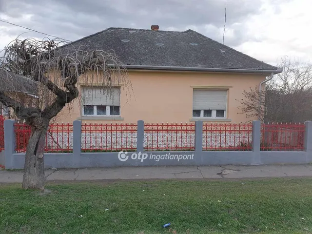 Eladó ház Aszaló 74 nm