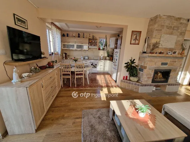 Eladó ház Miskolc, Komlóstető 160 nm