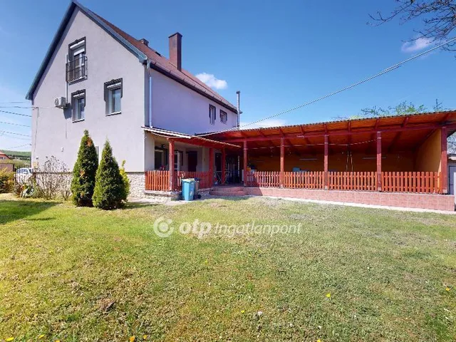 Eladó ház Alsóvadász 180 nm