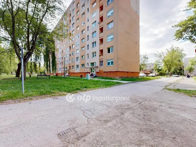 Eladó lakás Kazincbarcika 54 nm