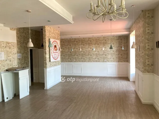 Eladó ház Sajószentpéter 275 nm
