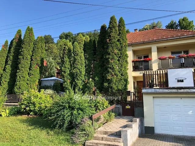 Eladó ház Kazincbarcika, Újkertváros 133 nm