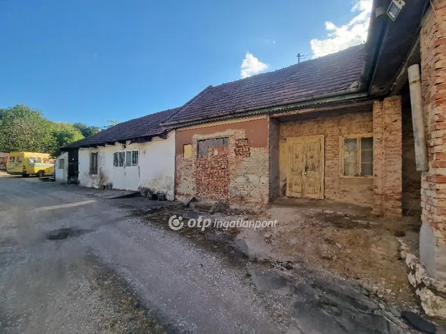 Eladó kereskedelmi és ipari ingatlan Miskolc 600 nm