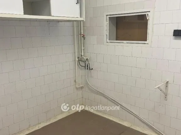 Eladó kereskedelmi és ipari ingatlan Miskolc 600 nm