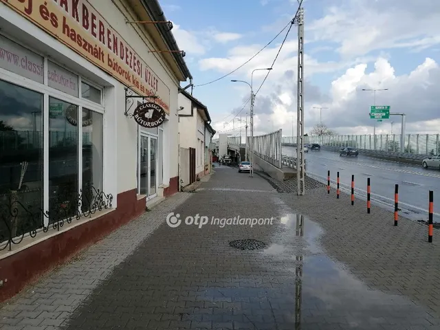 Kiadó kereskedelmi és ipari ingatlan Miskolc, Belváros 119 nm