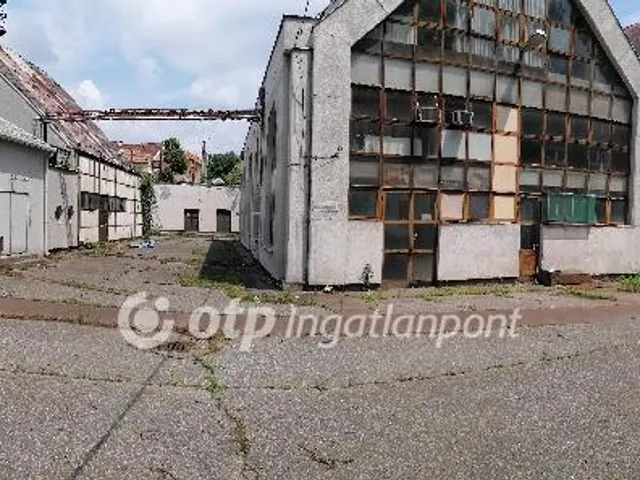 Eladó kereskedelmi és ipari ingatlan Eger, Belváros 6889 nm