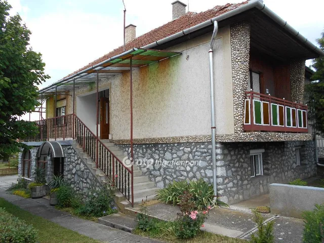 Eladó ház Edelény 180 nm