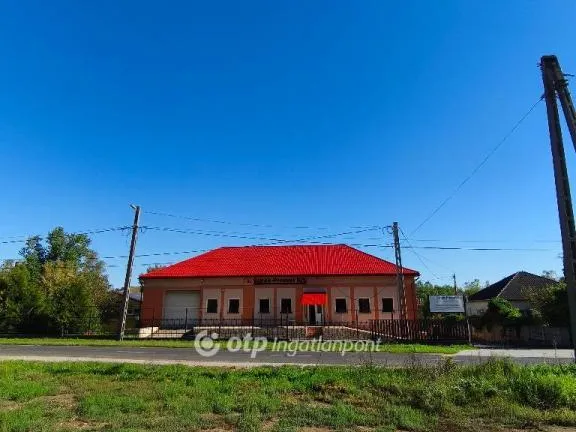 Eladó kereskedelmi és ipari ingatlan Kurityán 4680 nm