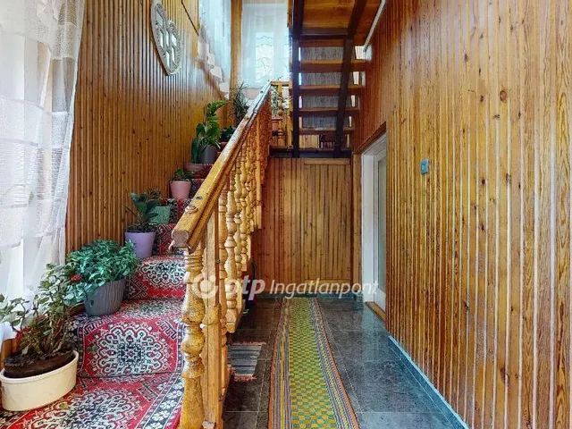 Eladó ház Encs 242 nm