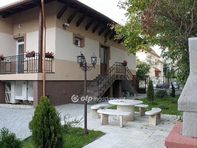 Eladó kereskedelmi és ipari ingatlan Miskolc, Népkert 333 nm