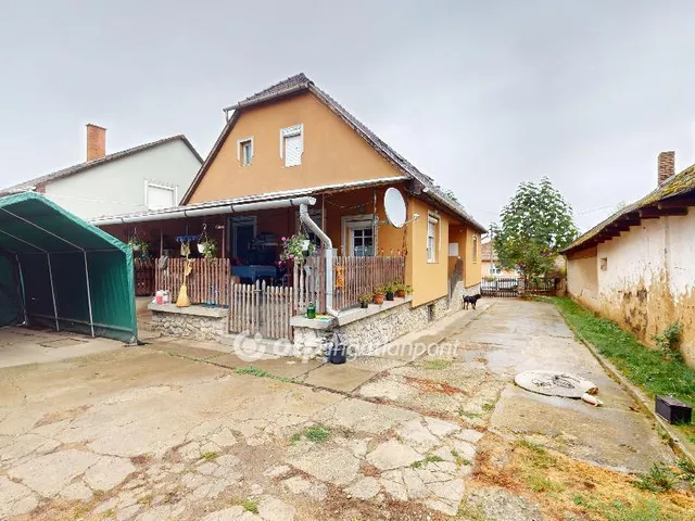 Eladó ház Alsóvadász 170 nm