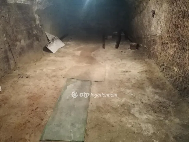 Eladó kereskedelmi és ipari ingatlan Miskolc, Belváros 30 nm