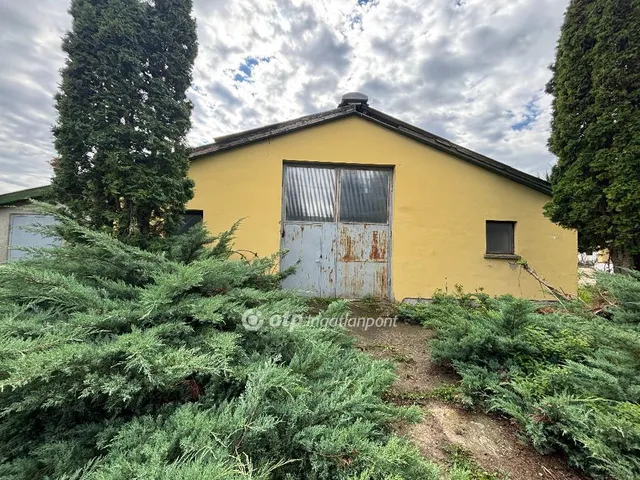 Eladó kereskedelmi és ipari ingatlan Felsődobsza 7965 nm