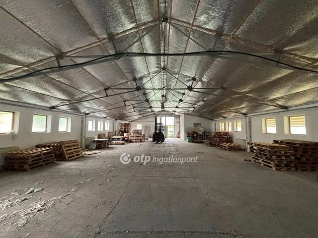 Eladó kereskedelmi és ipari ingatlan Felsődobsza 7965 nm