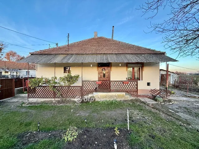 Eladó ház Bőcs 100 nm