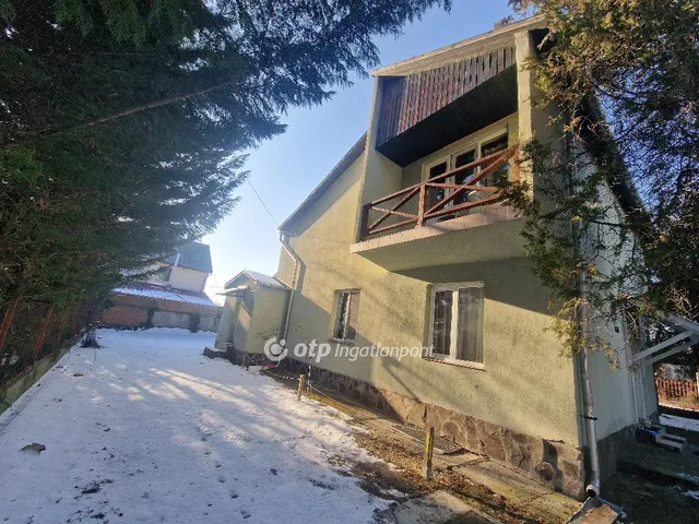 Eladó kereskedelmi és ipari ingatlan Sárospatak 250 nm