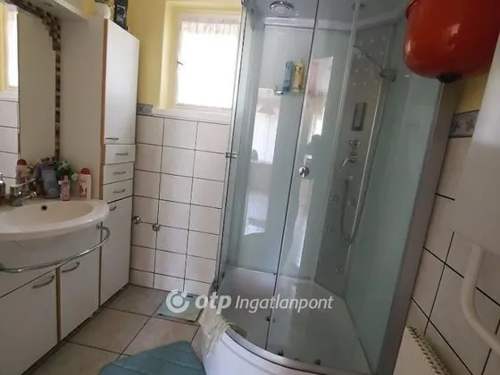 Eladó ház Ózd 211 nm