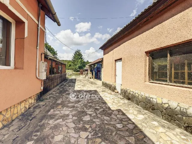 Eladó ház Miskolc, Egyetemváros 157 nm