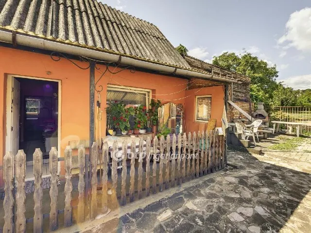 Eladó ház Miskolc, Egyetemváros 157 nm