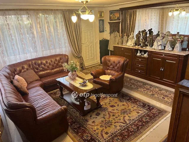 Eladó ház Felsőzsolca 214 nm