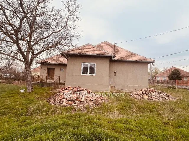 Eladó ház Mezőkeresztes 72 nm