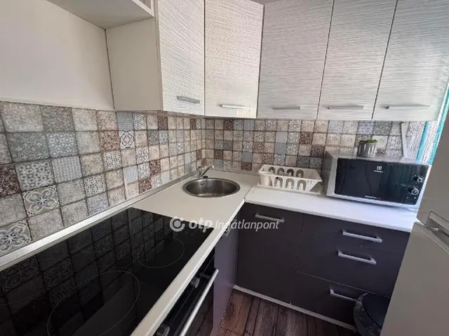 Eladó lakás Miskolc, Avas 28 nm