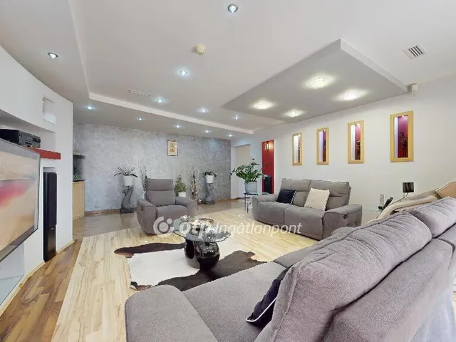 Eladó lakás Miskolc, Belváros 214 nm