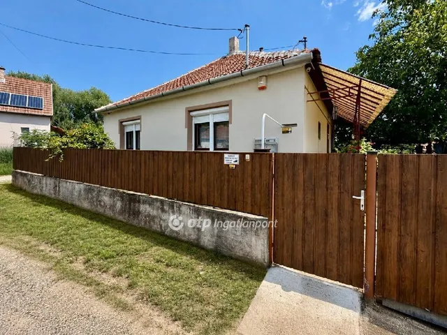 Eladó ház Bőcs 90 nm