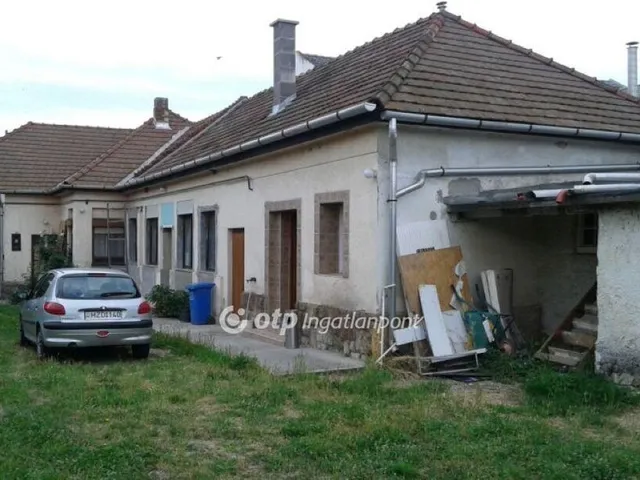 Eladó ház Sajószentpéter 170 nm