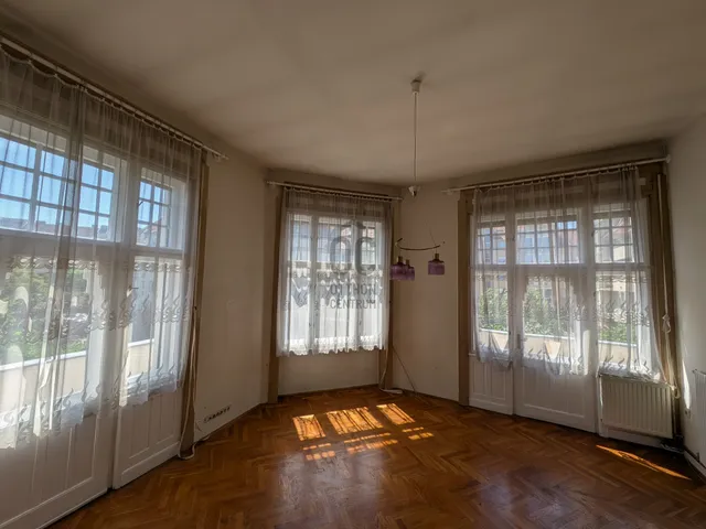 Eladó lakás Budapest I. kerület, Naphegy 140 nm