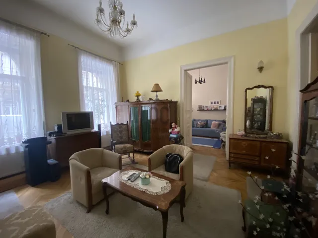Eladó lakás Budapest VI. kerület 102 nm