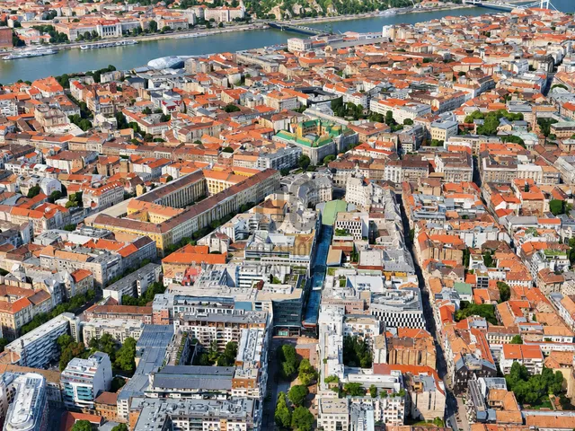 Eladó lakás Budapest VIII. kerület, Corvin negyed 123 nm