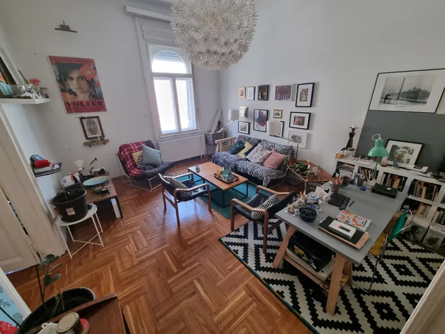Eladó lakás Budapest VIII. kerület, II. János Pál pápa tér, kiss józsef u 95 nm