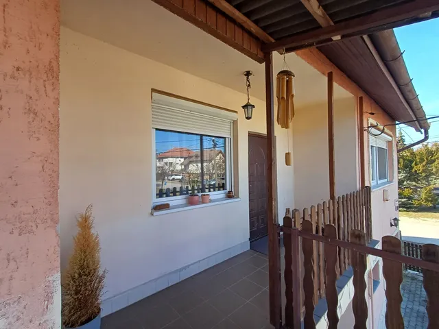Eladó ház Etyek 230 nm
