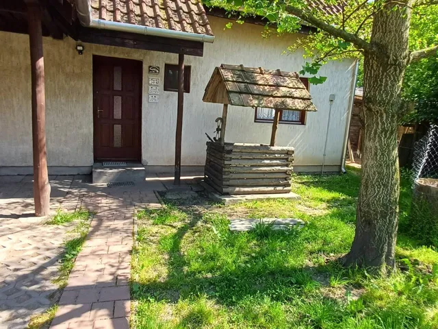 Eladó ház Etyek 146 nm