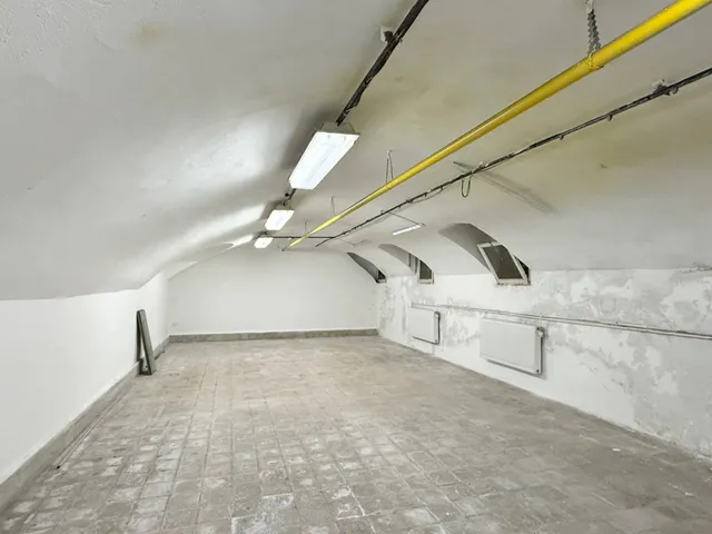 Eladó kereskedelmi és ipari ingatlan Budapest VI. kerület 331 nm