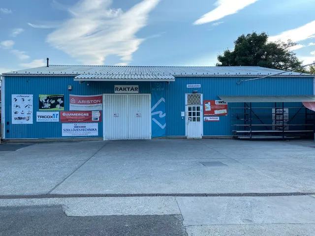 Eladó kereskedelmi és ipari ingatlan Budapest XVIII. kerület 398 nm