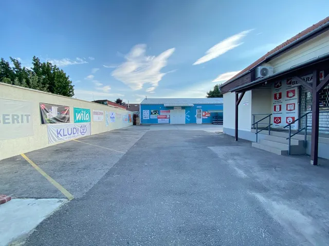 Eladó kereskedelmi és ipari ingatlan Budapest XVIII. kerület 398 nm