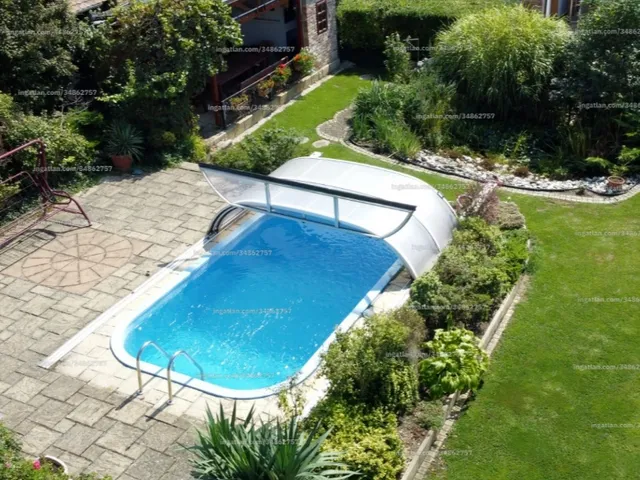 Eladó ház Őrbottyán 300 nm