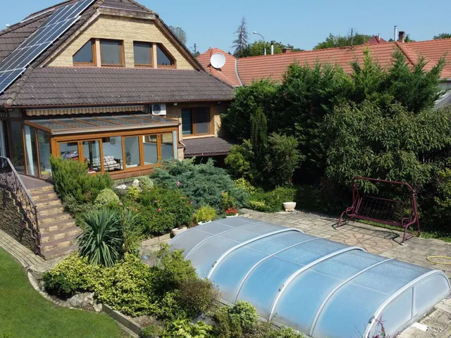 Eladó ház Őrbottyán 300 nm