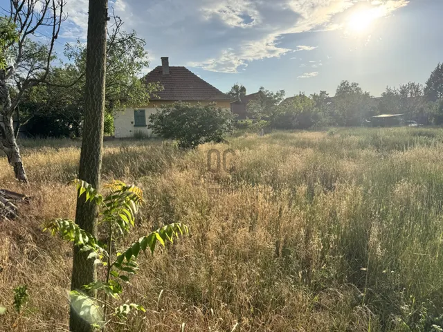Eladó telek Szolnok 1338 nm
