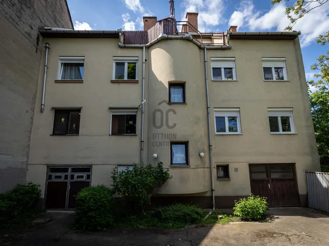Eladó lakás Szolnok, Belváros 102 nm