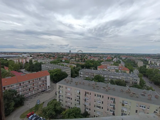 Eladó lakás Szolnok, Belváros 30 nm