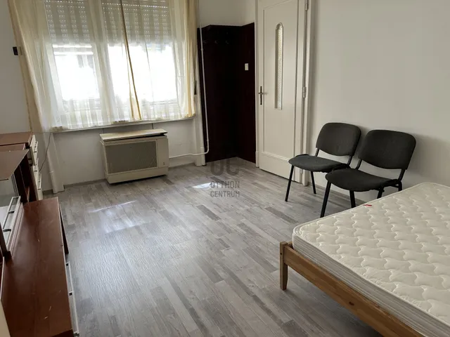 Kiadó lakás Szolnok, Belváros 38 nm