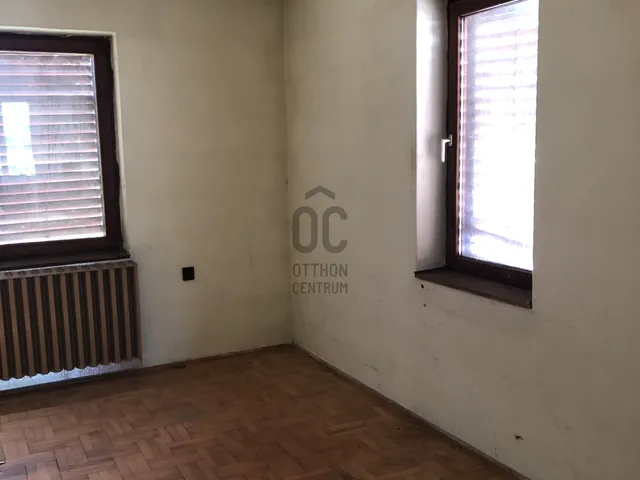 Eladó ház Szolnok, Szandaszőlős 140 nm
