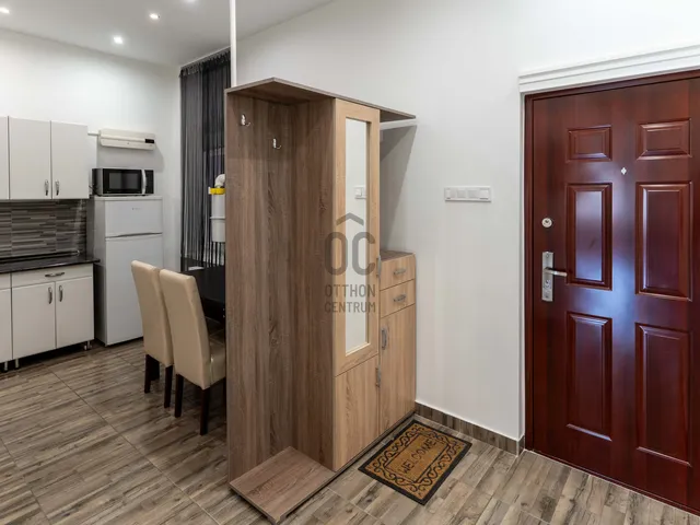 Eladó lakás Szolnok, Belváros 80 nm