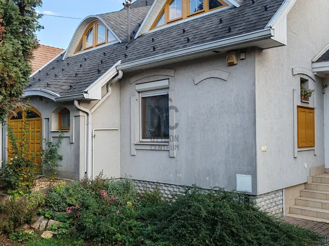 Eladó ház Törökszentmiklós 170 nm