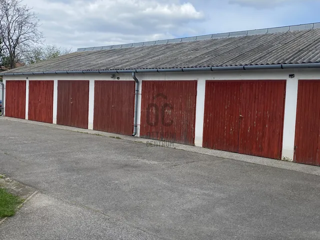 Kiadó garázs Szolnok, Belváros 13 nm